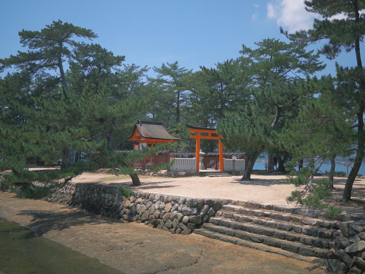 海边的神社