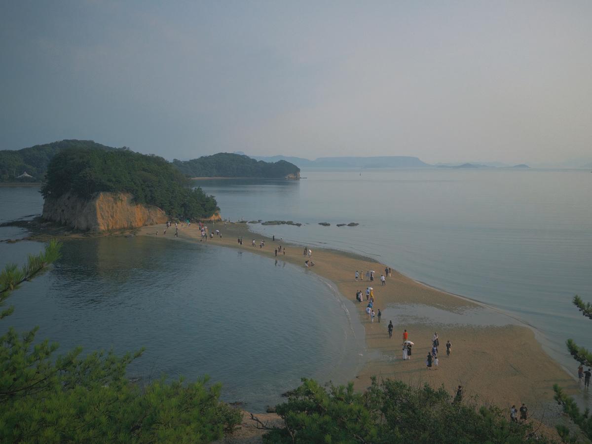 退潮时的小豆岛天使之路